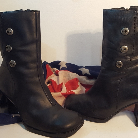 SOLD!! Harley-Davidson Signature Leather Boots - Picture 2 of 8
